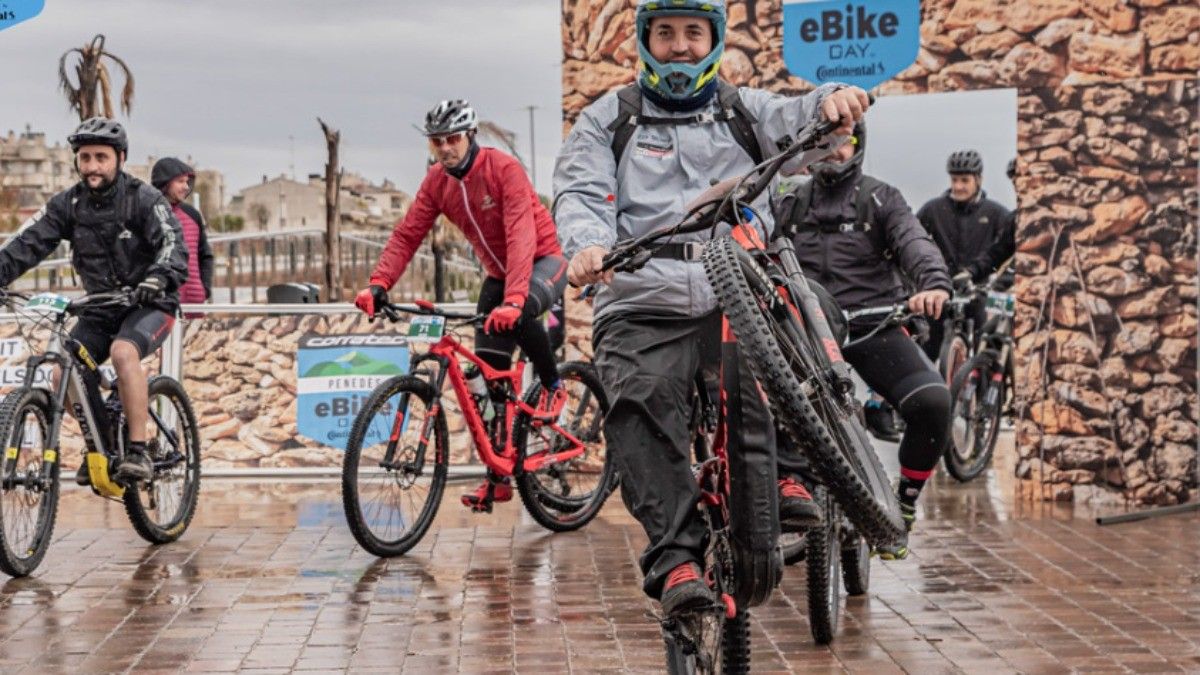 El Baix Penedès celebra la tercera E-Bike Day.