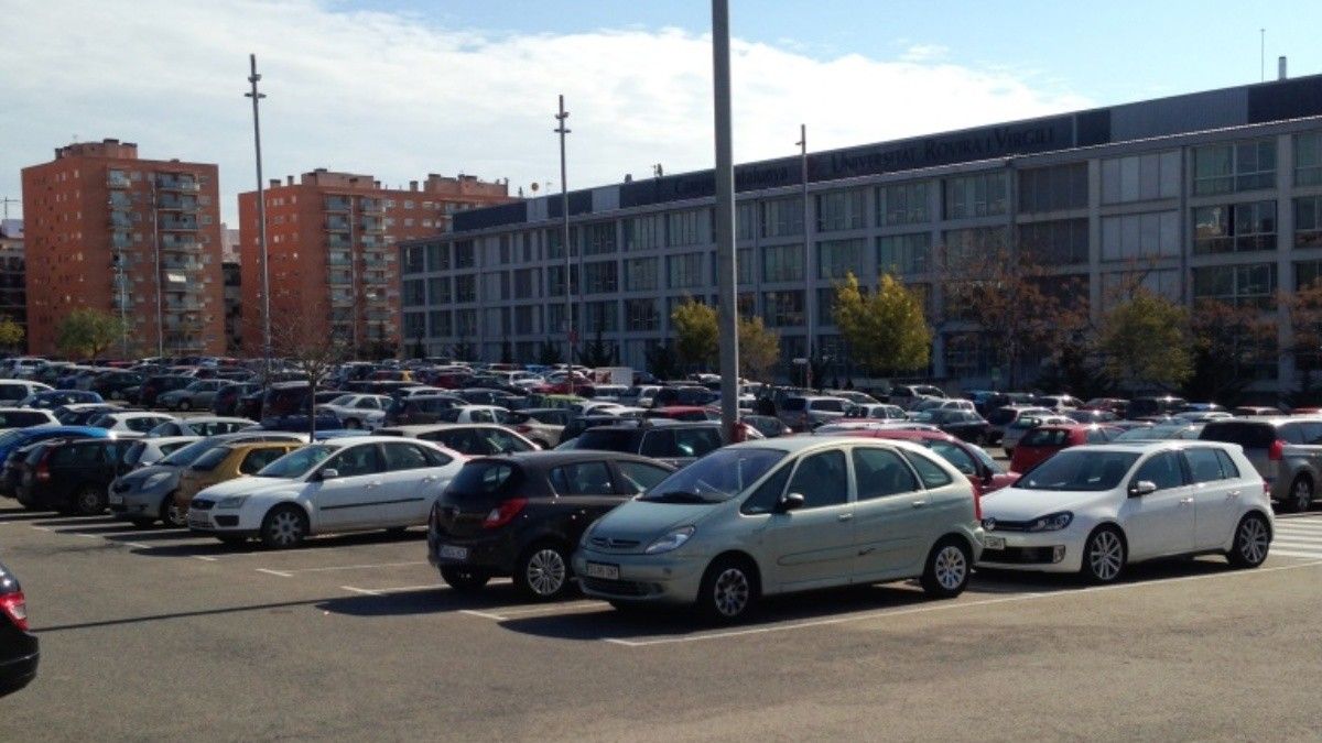 L'aparcament del Campus Catalunya té capacitat per a més de 700 vehicles.