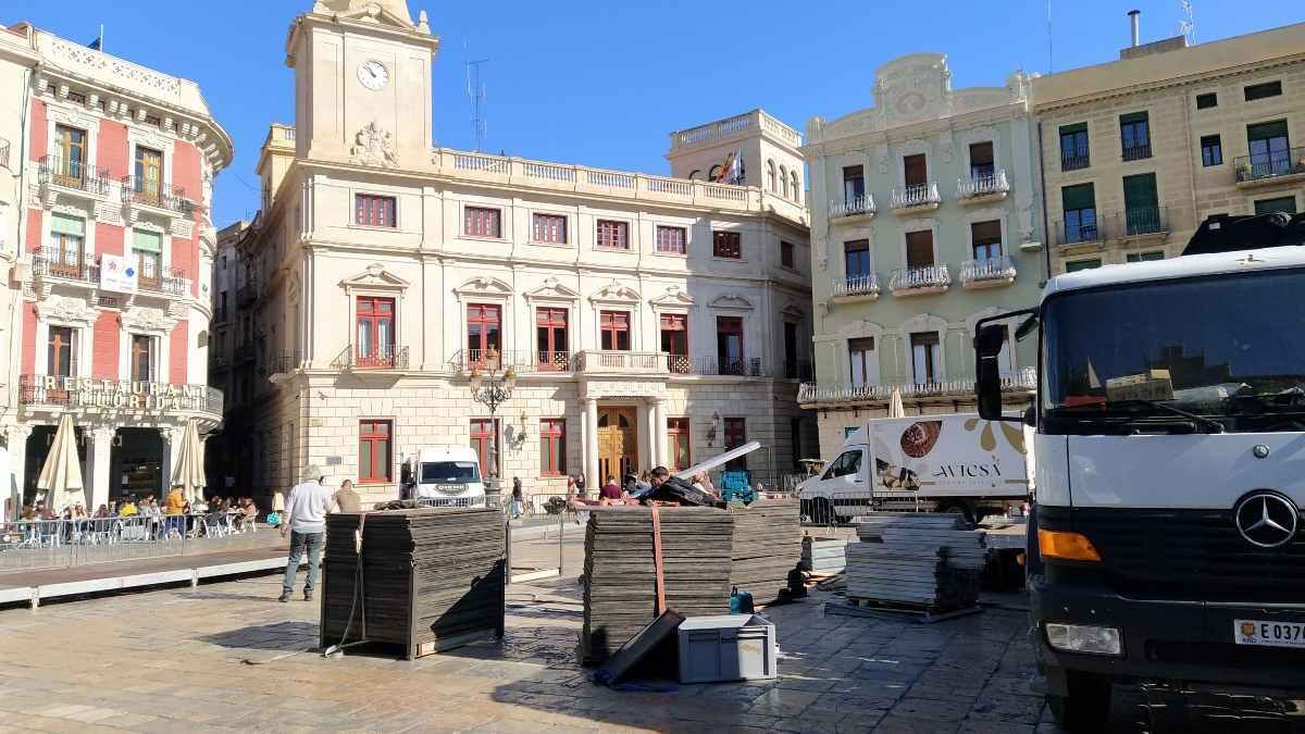 La plaça del Mercadal de Reus tornarà a acollir una pista de pàdel durant el mes de març