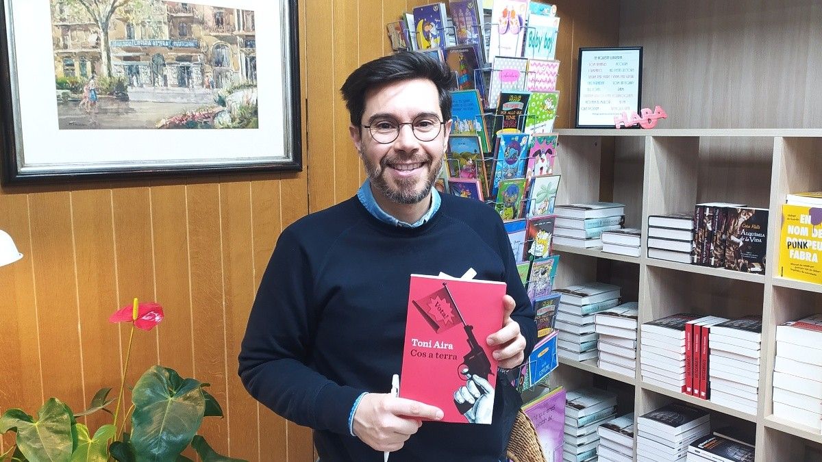 Toni Aira ha presentat la seva novel·la 'Cos a terra' a Tarragona.