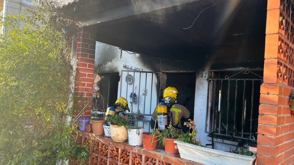 La casa incendiada a Albinyana.