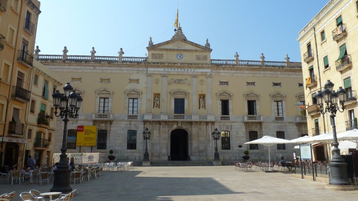 El PP vol traslladar les dependències administratives de l'Ajuntament de Tarragona a l'antiga Facultat de Lletres.