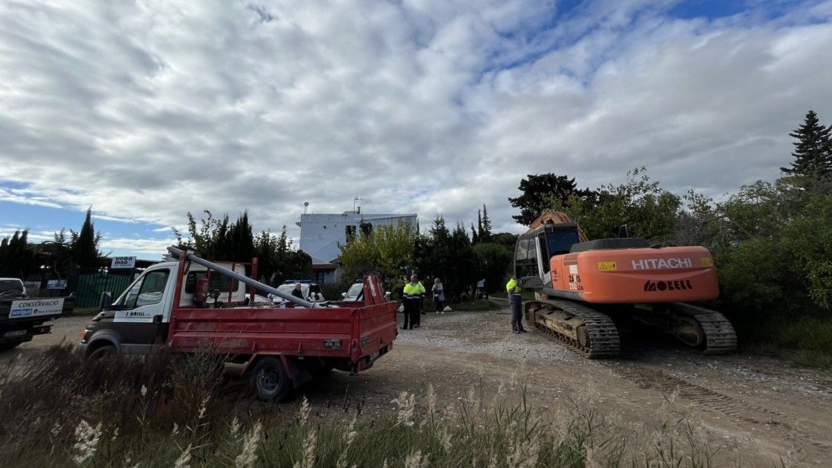 Imatge dels treballs que el Port de Tarragona executa a la darrera finca expropiada dels Prats d'Albinyana.