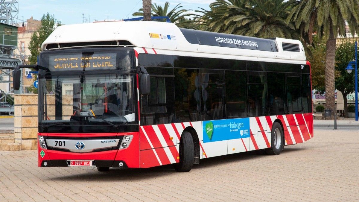 Imatge d'un dels nous autobusos de l'EMT de Tarragona.